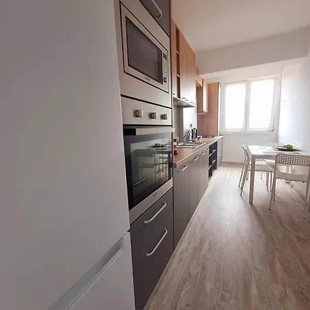 Happy 3 Apartment