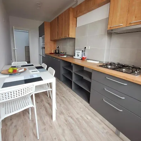 Happy 3 Apartment *